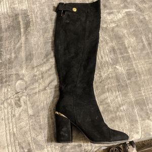 Tommy Hilfiger Knee high boots.